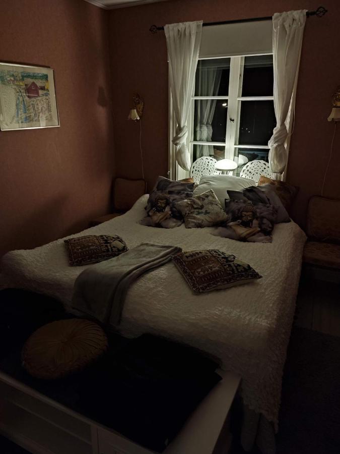 NorrtäljeDen Unika Sekelskiftsvaningen.アパートメント エクステリア 写真