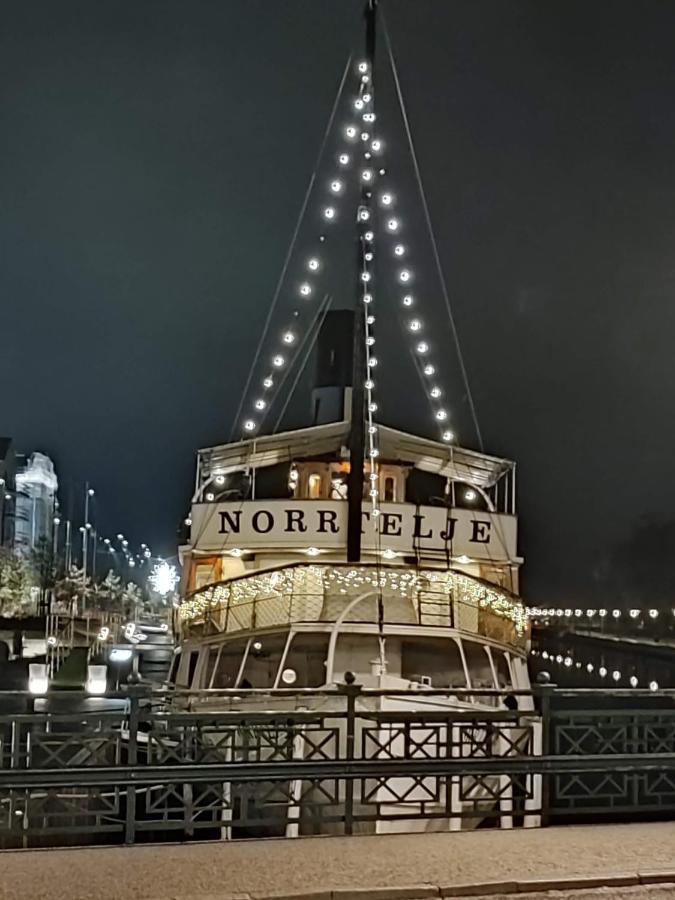 NorrtäljeDen Unika Sekelskiftsvaningen.アパートメント エクステリア 写真