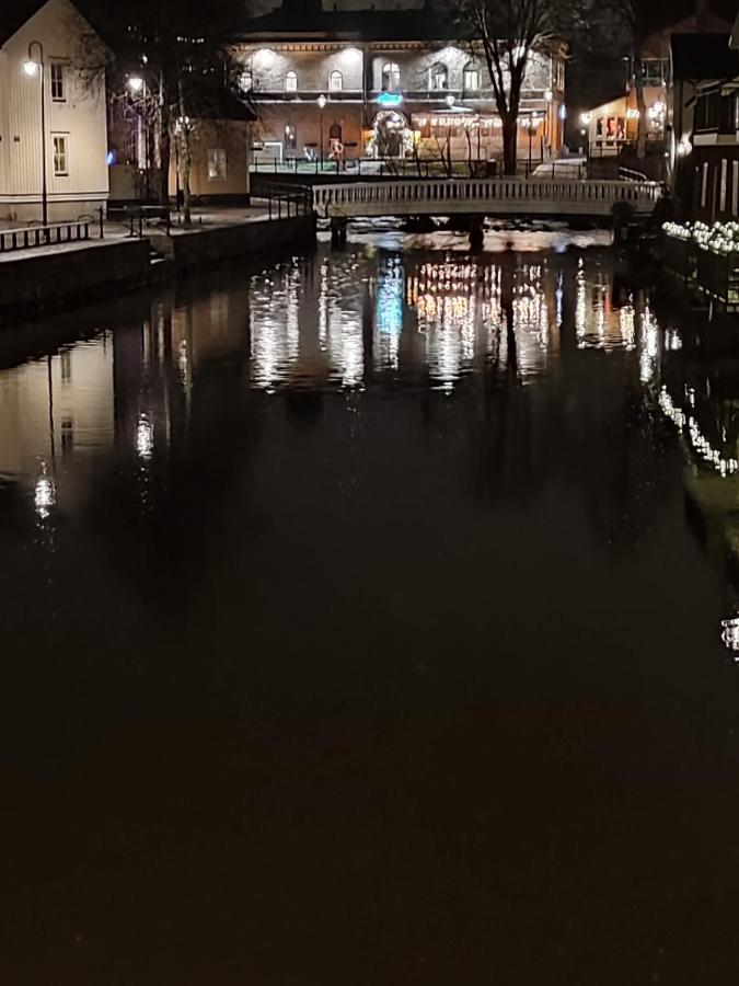 NorrtäljeDen Unika Sekelskiftsvaningen.アパートメント エクステリア 写真